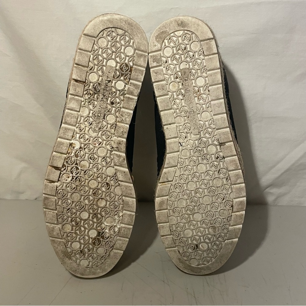 Adrienne Vittadini Black Slip-On Shoes size 7 espadrilles style heel (1 1/2”) - Picture 5 of 6